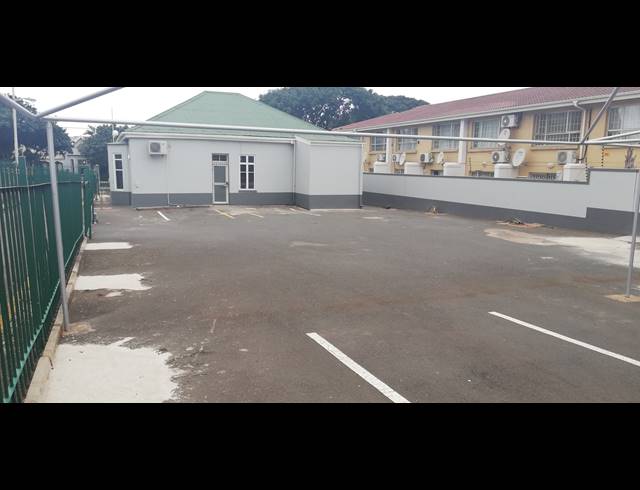 200M² OFFICE FOR SALE IN GLENWOOD